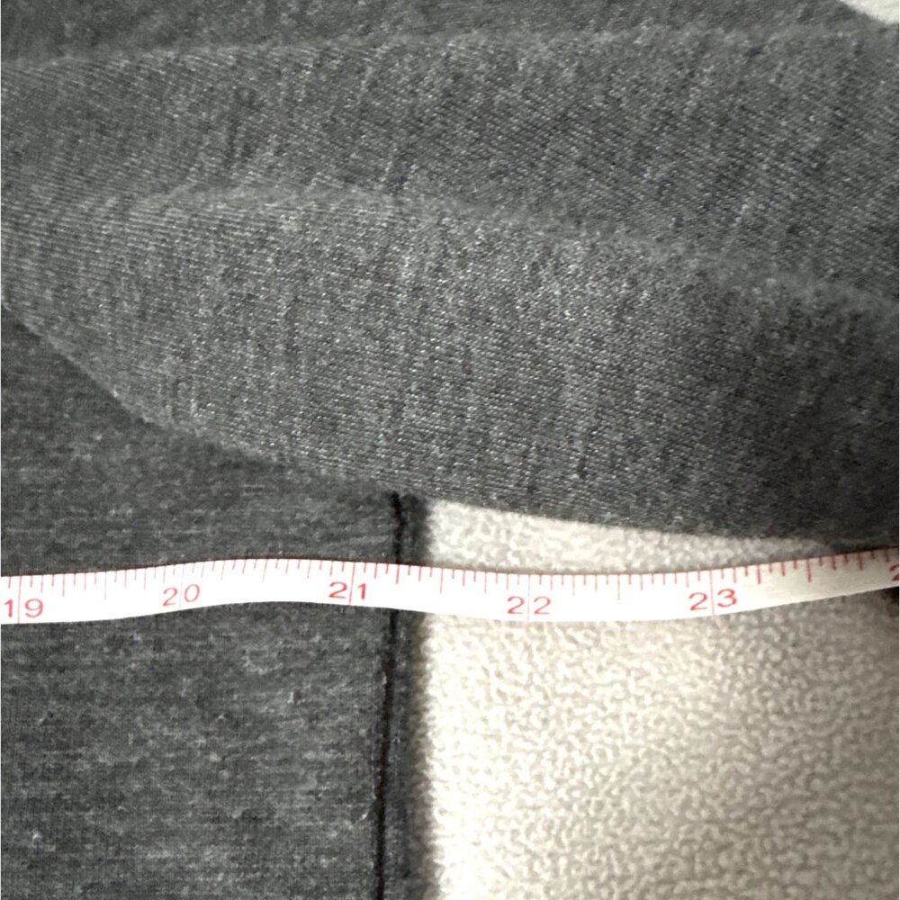 Weekends By Chicos Gray Long Sleeve Top Light Gray Collar Womens Size M - Picture 4 of 4